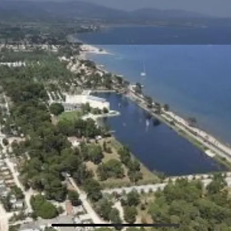 Chez Herve * הייר